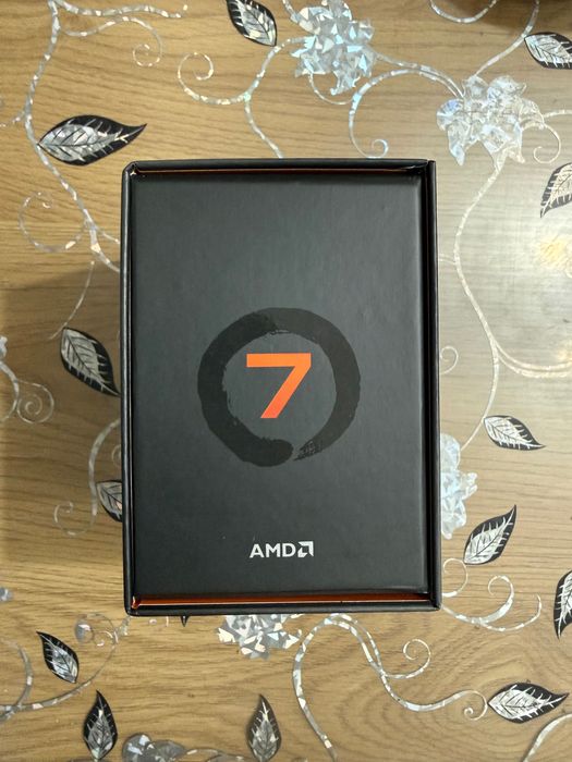 Amd Ryzen 7800X3D *ЧИСТО НОВ*