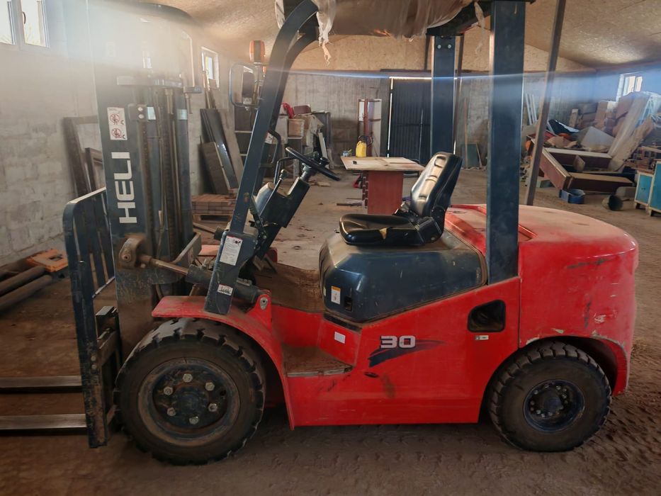 Погрузчик хели китай