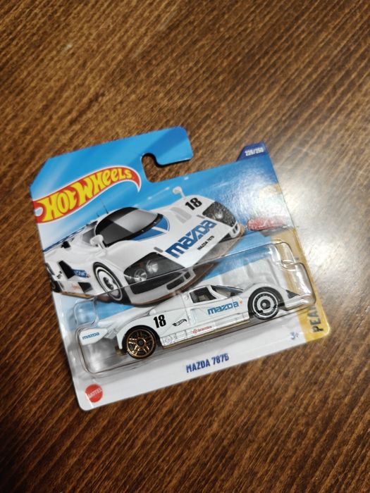 Продавам нови Hot Wheels колекционерски колички (Long Card)