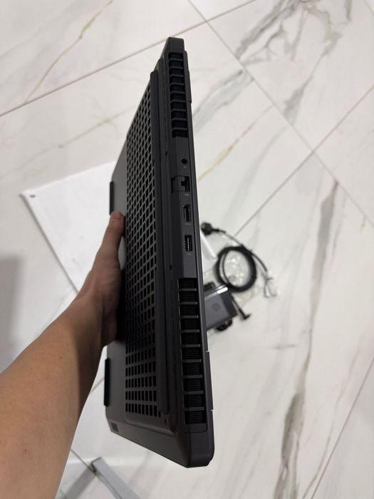 Laptop Gaming HP Omen 16/ NOU / AI 7 / 1TB / 32 Gb Ram / Nvidia 5060/