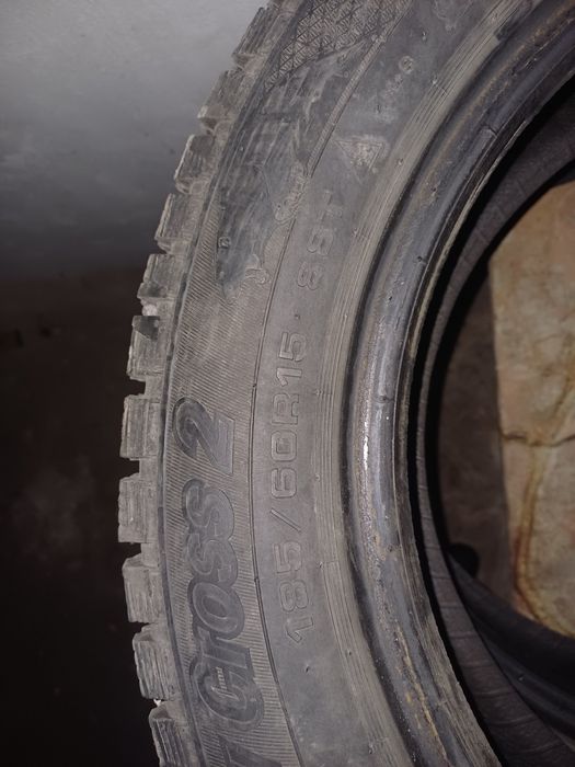 Продам зимние шины 185/60/15