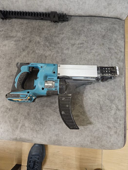 Makita DFR550Z винтоверт за лентови винтове