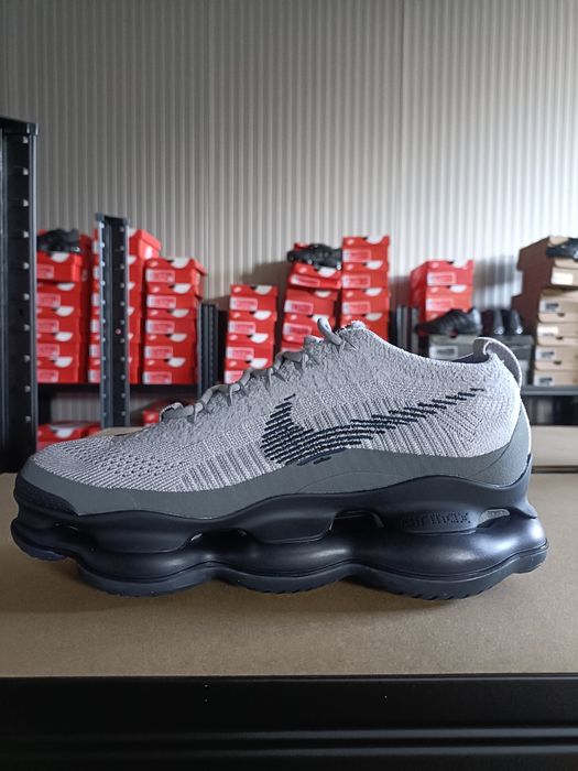 Nike Air Max Scorpion номер 40