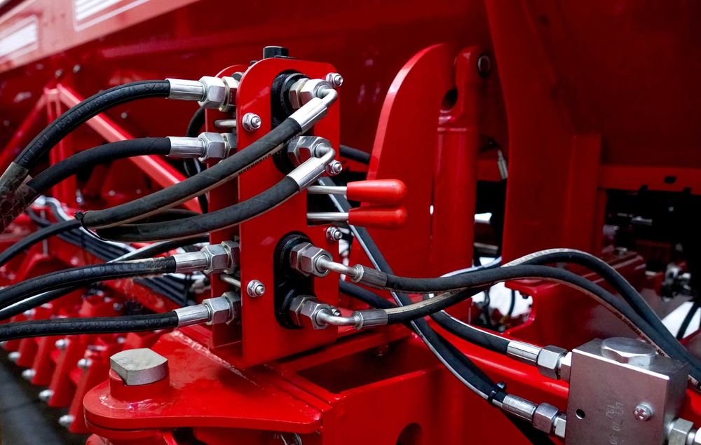 Semanatoare de paioase ALFA 4 NO-TILL productivitate: 3,5-4,8 ha/h