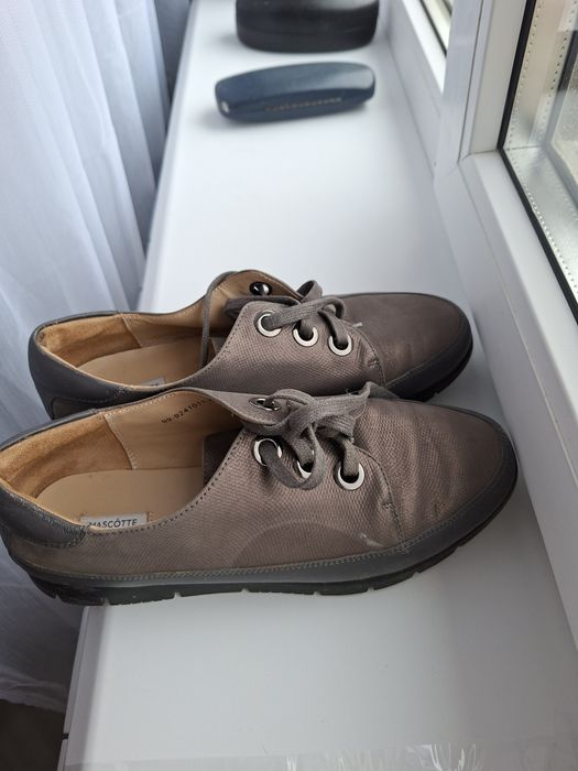 Ботинки натуральная кожа.