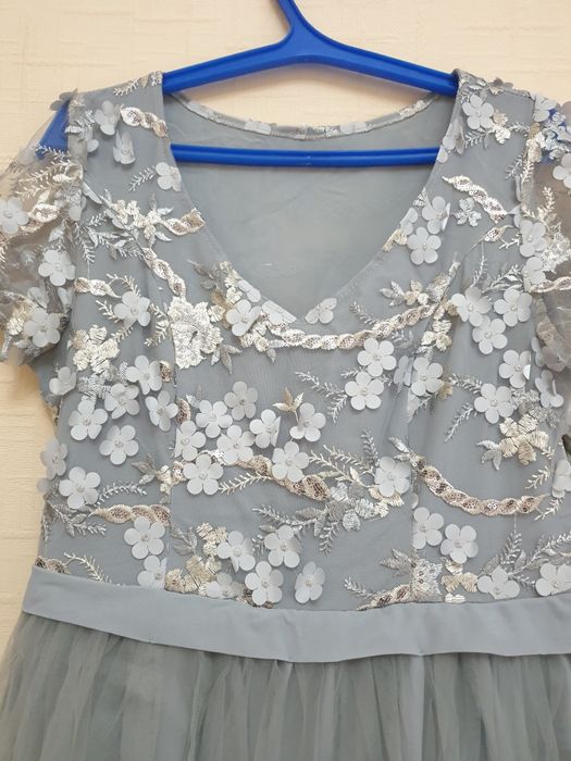 Платье вечернее в отличном состоянии