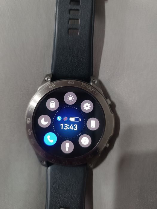 Смарт-часы Cybros DM 50.