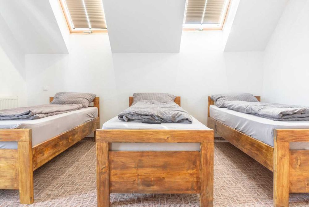 Inchiriez  camere (tip pensiune] in Cristian BV pe termen mediu -lung