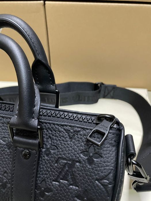 Louis Vuitton Keepall Bandoulière 25