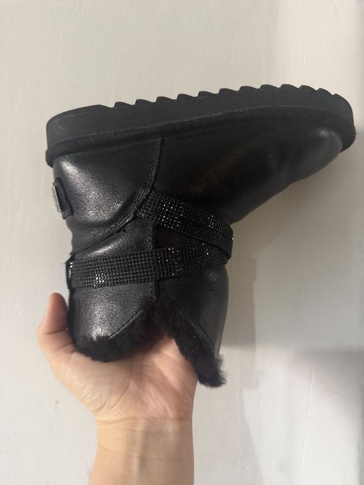 Угги на девочку в отличном состоянии