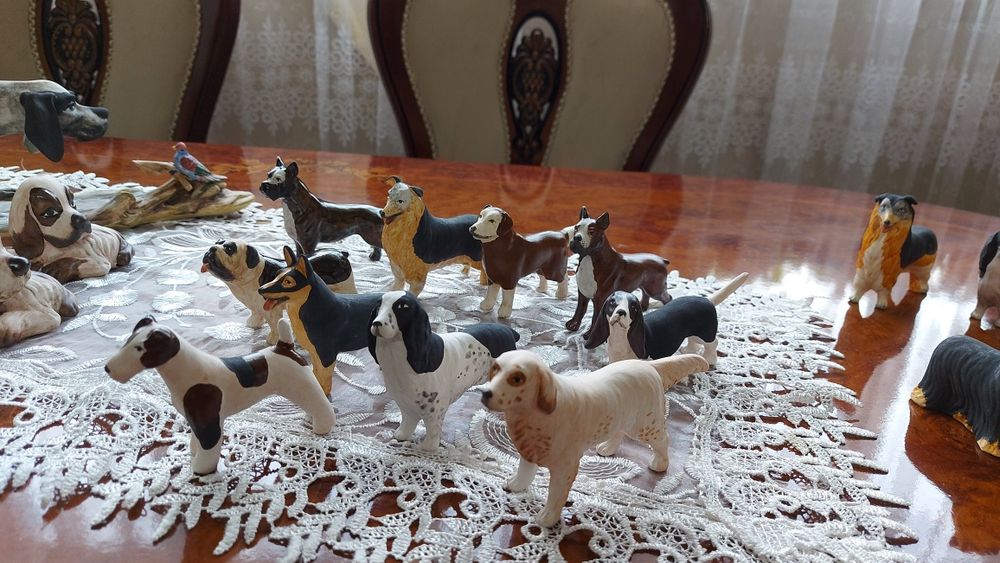 Фарфоровые собачки стая 12 шт