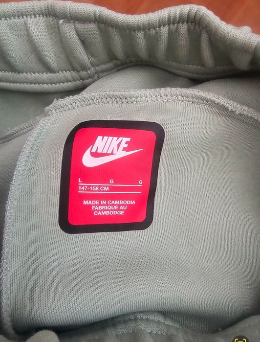 Оригинални детски къси панталонки Nike Tech Fleece