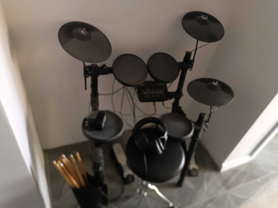 Електронни барабани Yamaha DTX402k