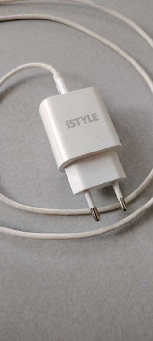 Зарядно lightning за iPhone