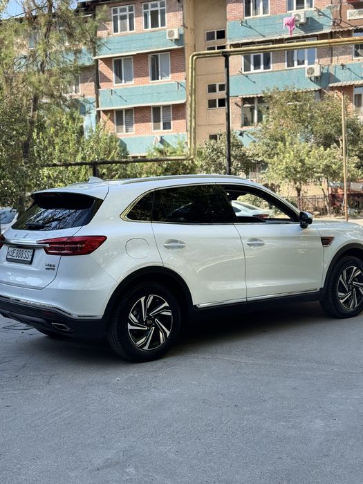 Срочно продам Hongqi HS 5 2022
