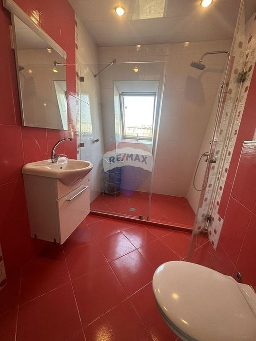 Дава се под наем Тристаен апартамент в Варна, Левски - 110 кв.м за 765 € - Снимка #9