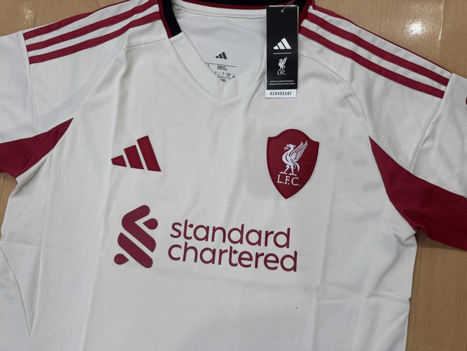 Liverpool 3rd away тениска за 25/26 година р-р Л