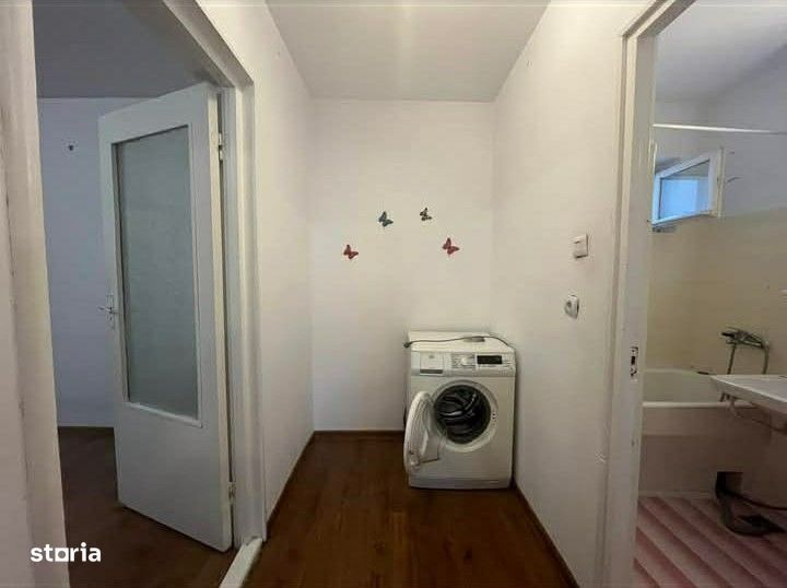 Apartament 2 camere semidecomandate+ balcon, et. 4/10 cu lift, zona Hi