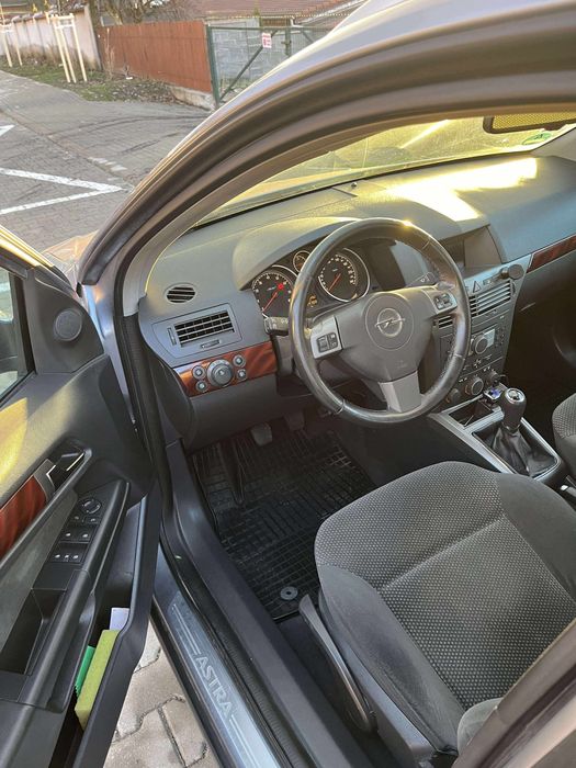 Opel Astra H 1.6