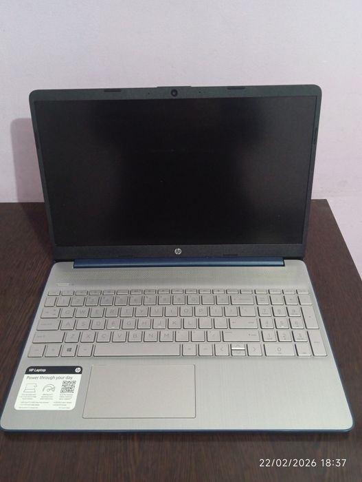 HP Laptop 15 Ryzen 5 / 8GB / 256SSD