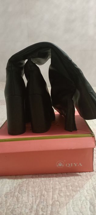 Продаю ботфорты новые