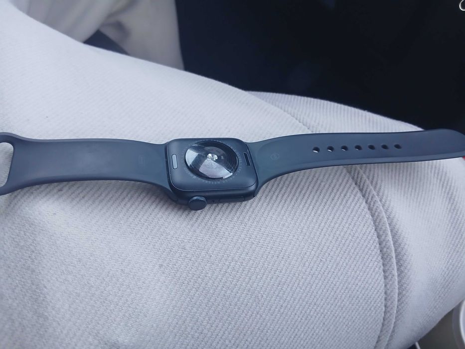 Apple watch SE 40 mm alunimium case