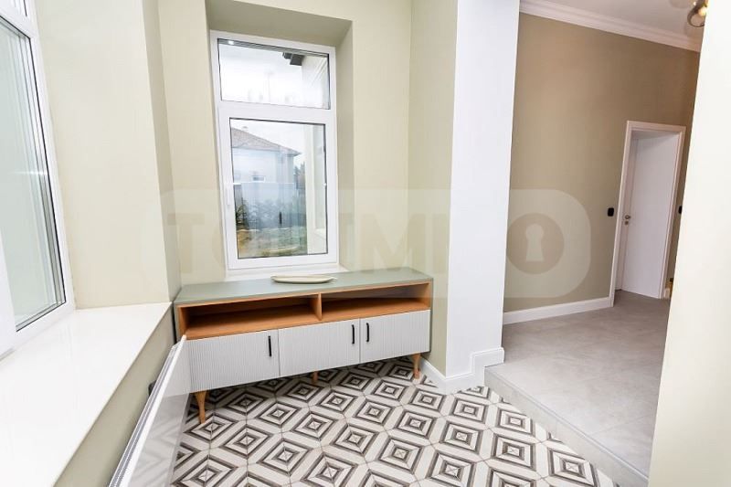 Продава се Къща в Каварна - 234 кв.м за 1411 €/кв.м - Снимка #2