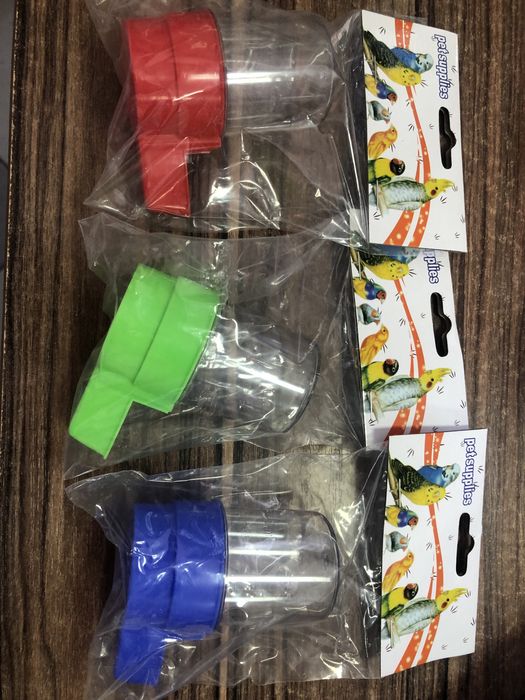 Поилки для попугаев и хомяков