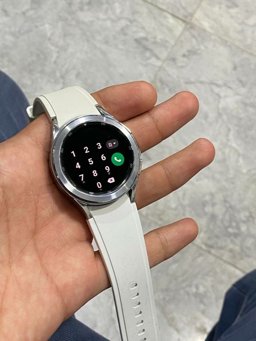 Bugungi E'lonimizda Galaxy Watch 4 classic 42 mm