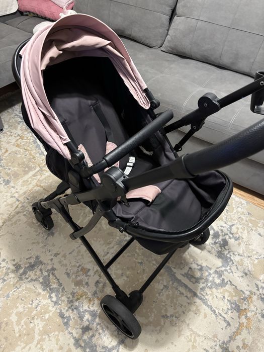 Коляска прогулочная маневренная легкая