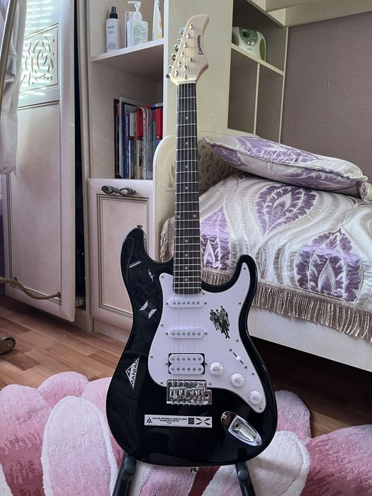 Электрогитара Levinson