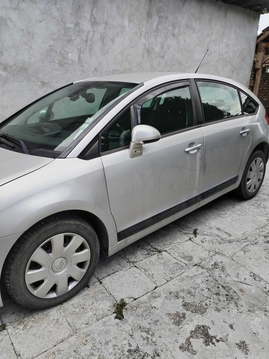 Продавам кола Ситроен ц4