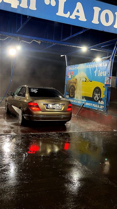 Vând Mercedes C200 Avantgarde