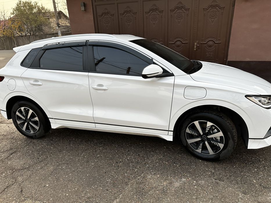 Продается е2 byd 2023 года