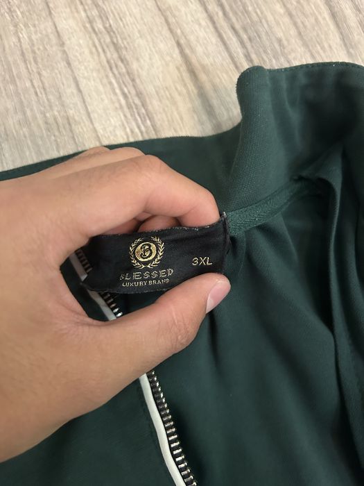Одежду продам срочно