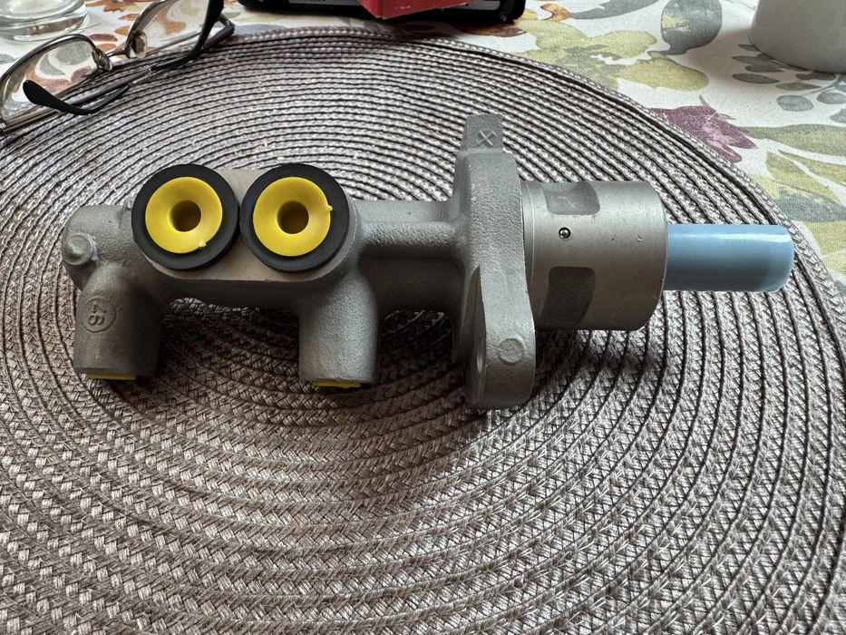 Спирачна помпа BMW E36