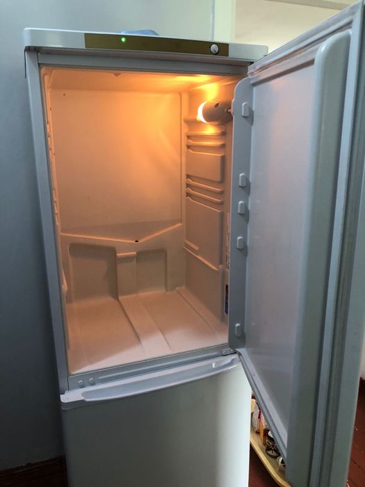 Indesit холодильник продам