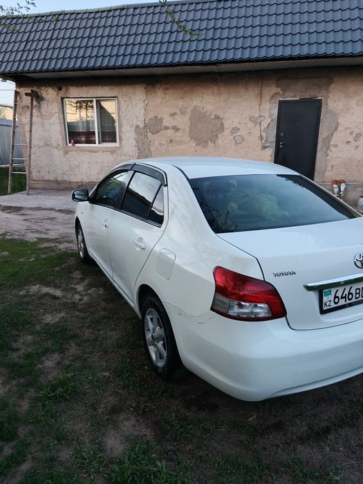 Продам Toyota Yaris