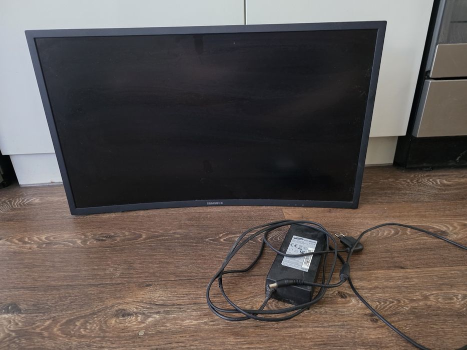 Монитор Samsung LC27HG70QQIXCI