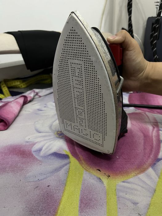 Срочно продам утюг