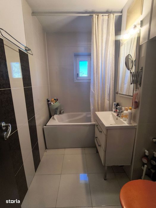 Exclusiv  Far 3 Camere, Et 1, 72 Mp Pret 137000 Euro