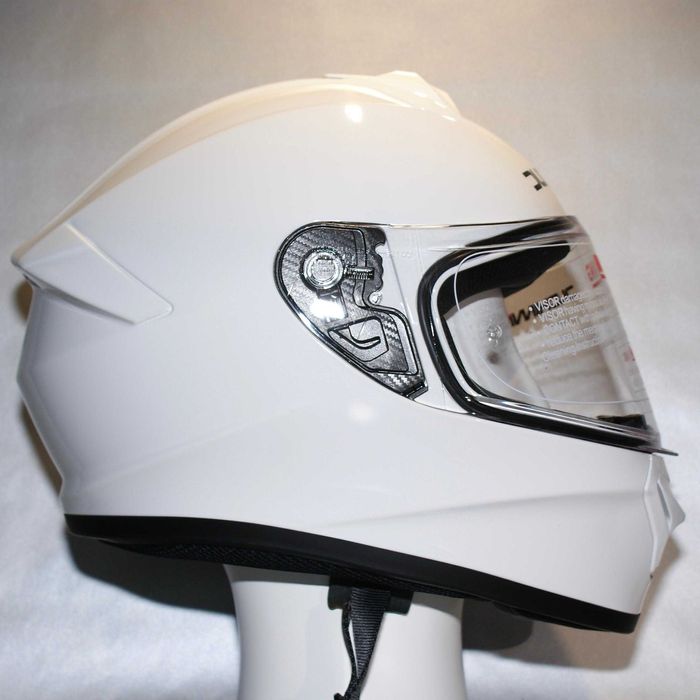 /НАМАЛЕНА/ Чисто нова каска DUCHINNI размер XL