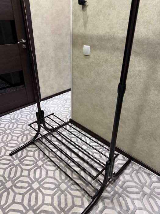 Новая напольная вешалка для прихожей | Yangi kiyim ilgich (veshalka)