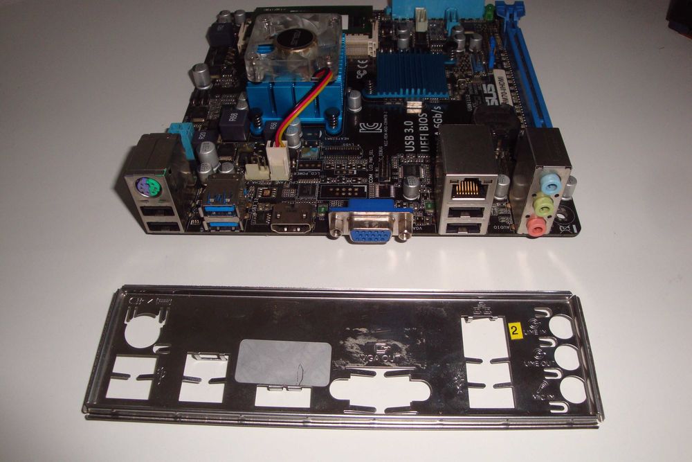 Kit placa de baza Asus mini itx C8HM70-I/HDMI cpu intel 8gb ram consum foarte mic