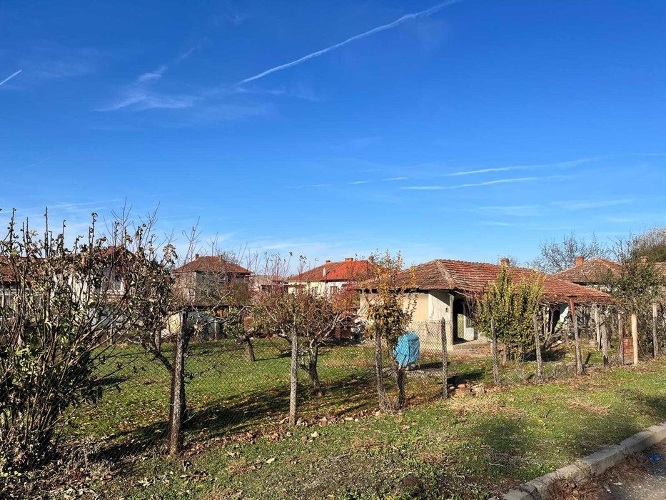 Продава се Къща в Тутракан - 180 кв.м за 284 €/кв.м - Снимка #2