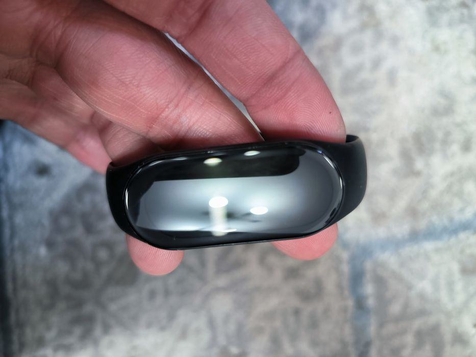 Продам mi band 7