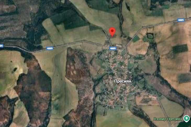 Продава се Земеделски имот в Търговище, Център -  кв.м за 988 €/дка - Снимка #2