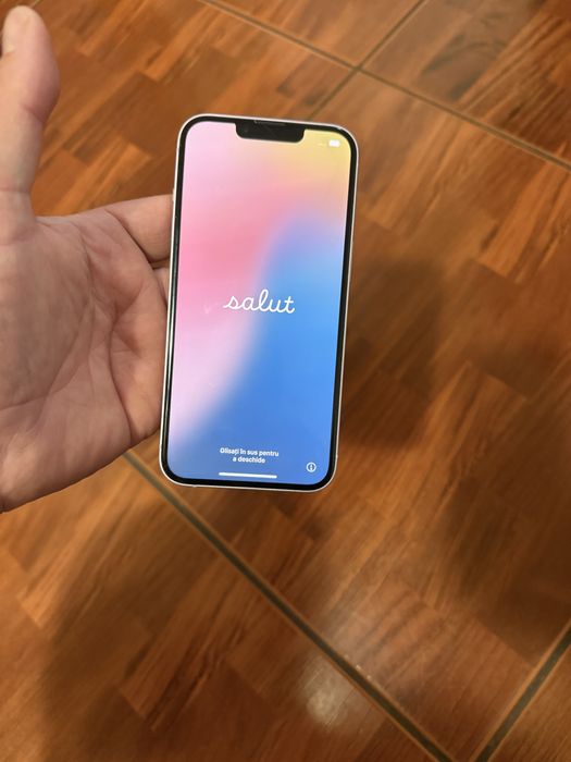Iphone 14 aproape nou