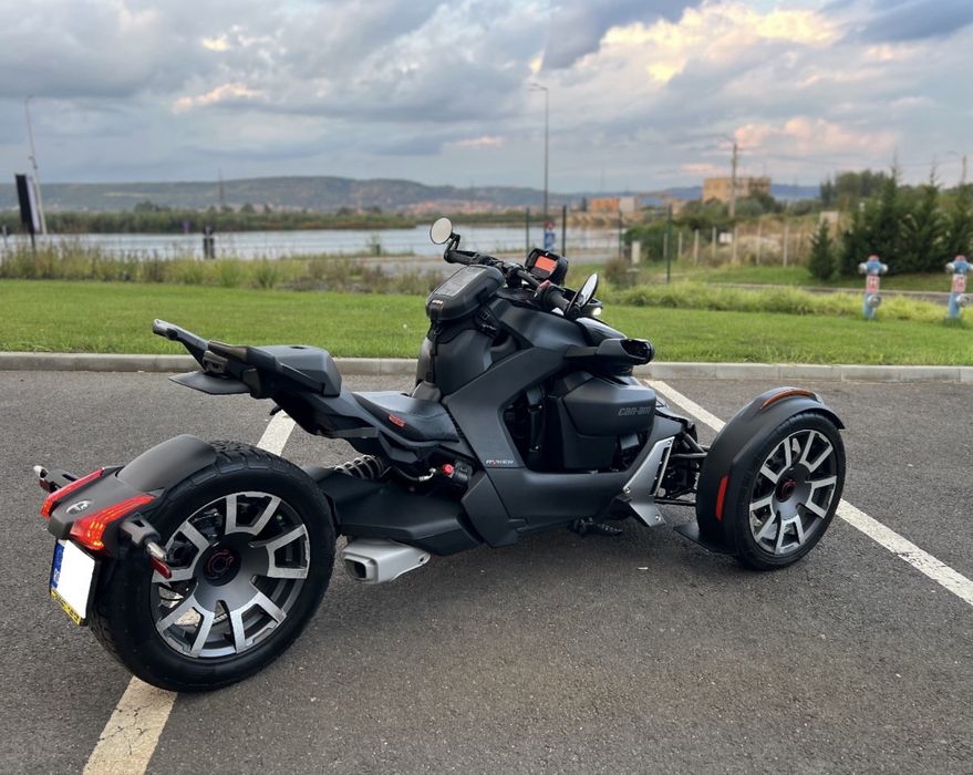 Can-Am Ryker 900 Rally șa comfort~suspensie Kyb~moduri de condus