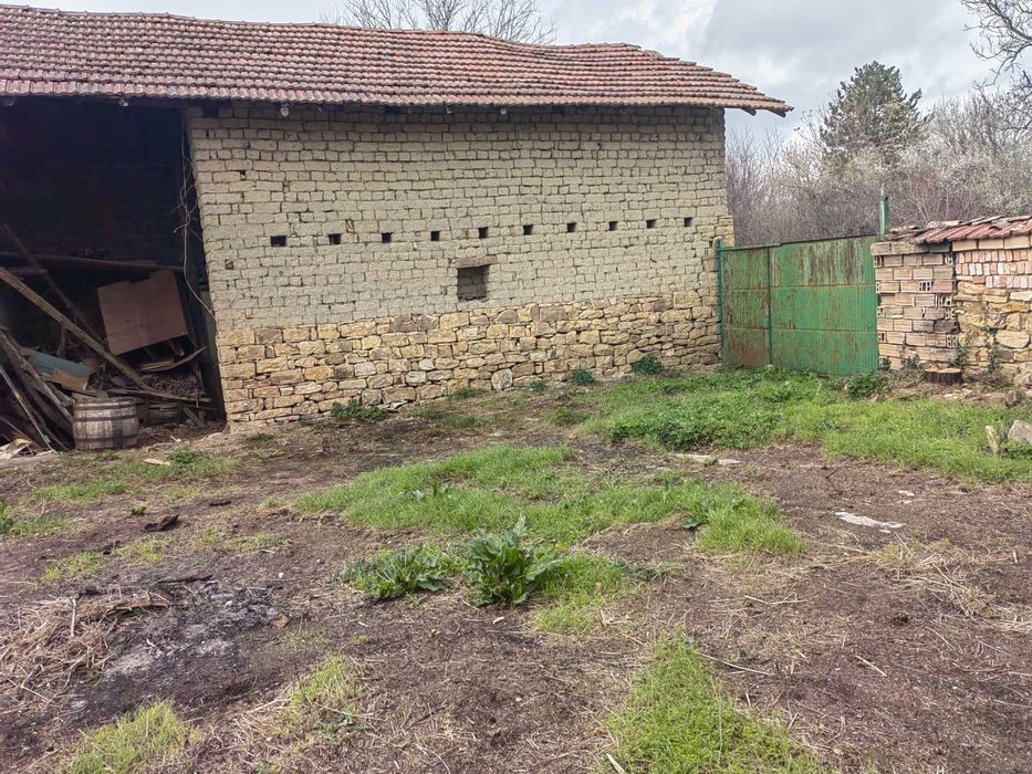 Продава се Къща в с. Иванча, Област Велико Търново - 2500 кв.м за 9 €/кв.м - Снимка #5